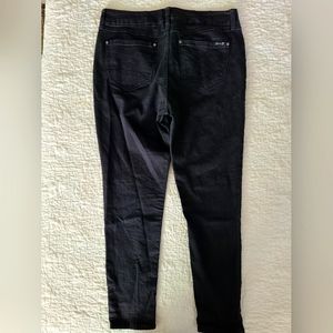 Size 14 women Seven high rise black skinny Jean nwot